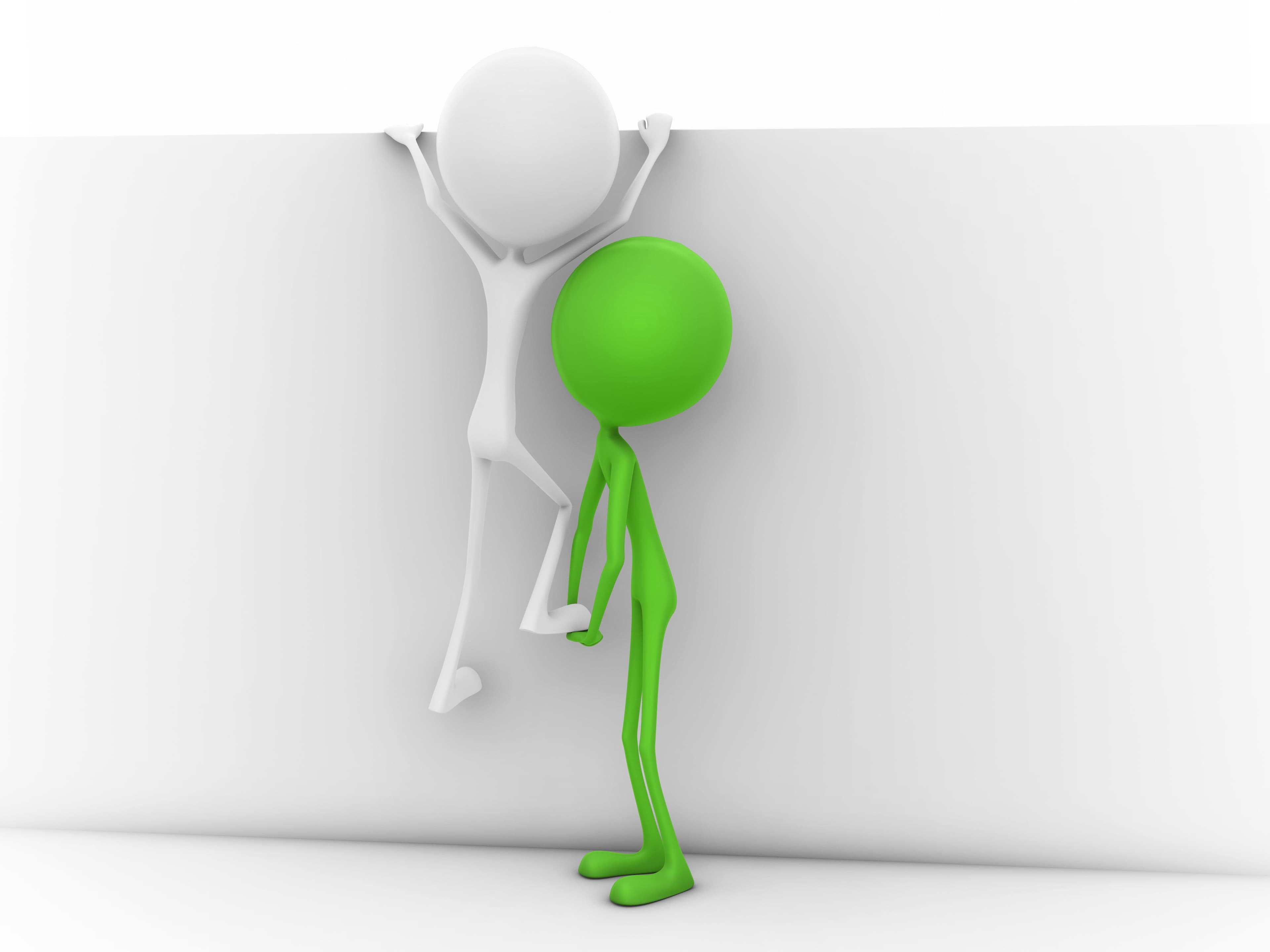Grüne 3D-Figur hilft weißer 3D-Figur beim Klettern an einer weißen Wand