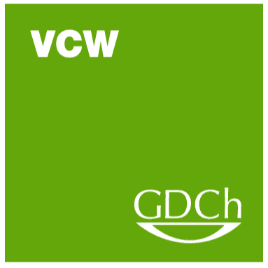 Oben links steht "VCW" und unten rechts ist das GDCh-Logo. Weiß auf grünem Grund. 