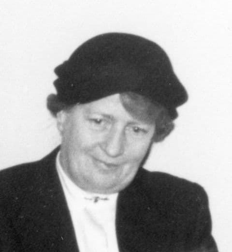 Luise Holzapfel