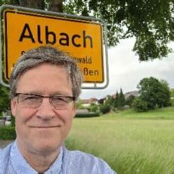 Dr. Rolf Albach